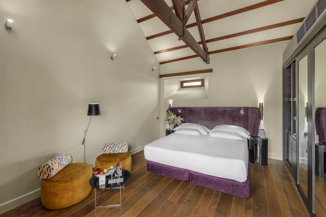 Deluxe Room - Bedroom