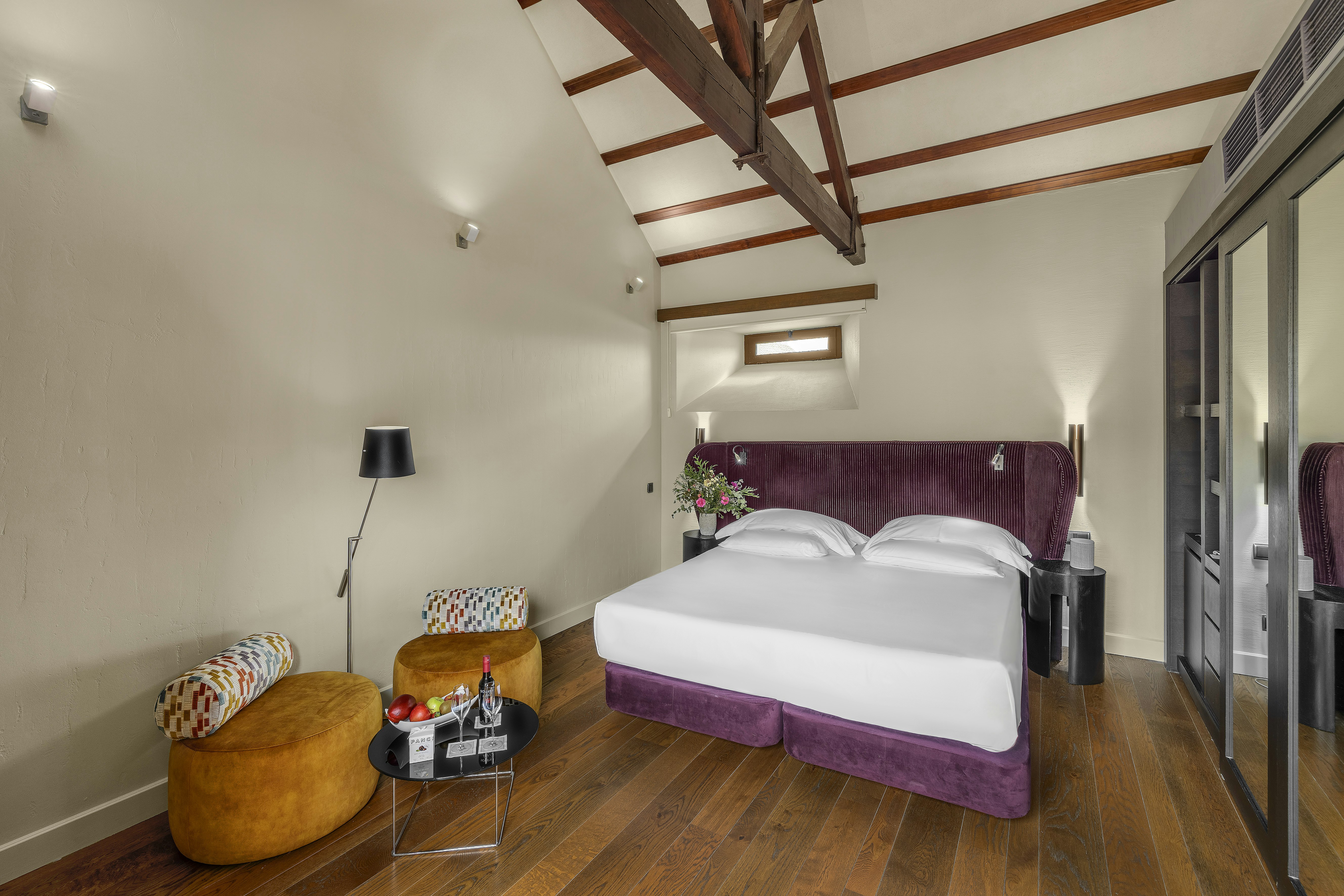 Deluxe Room - Bedroom