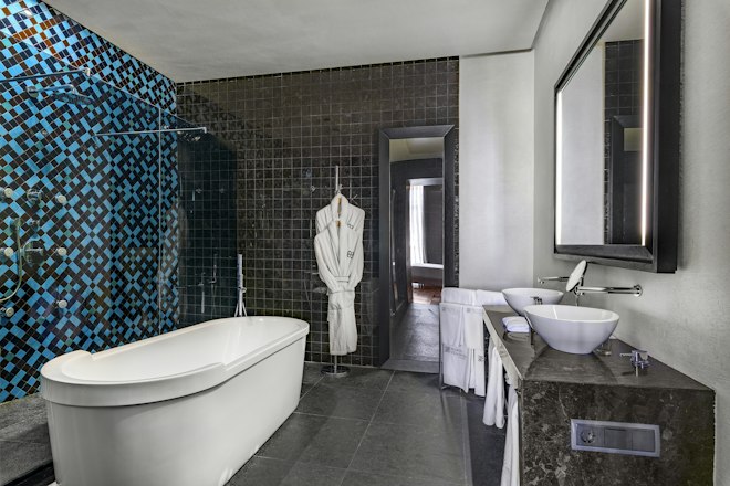 Suite Sevilla - Bathroom