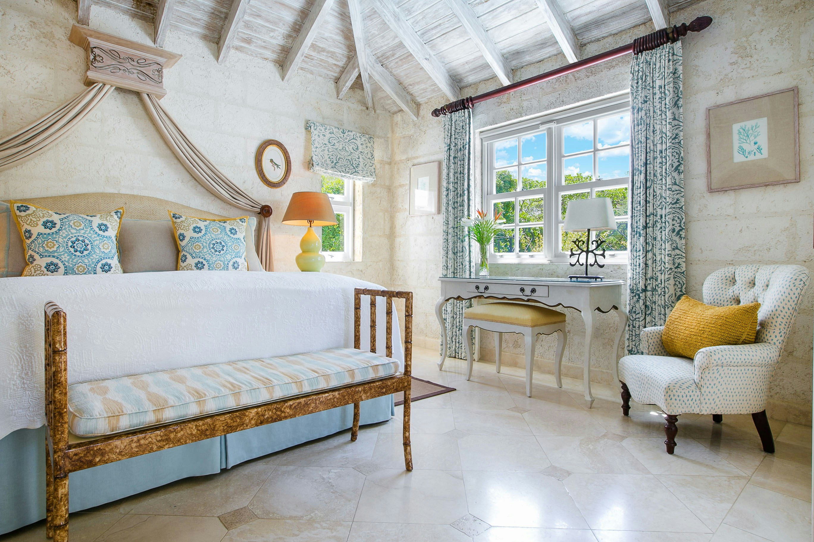 Luxury Plantation Suite