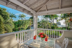 Luxury Cottage Suite Balcony