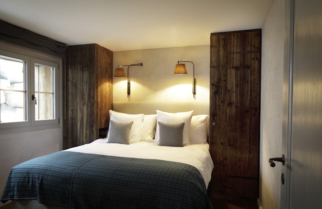 Deluxe Bedroom