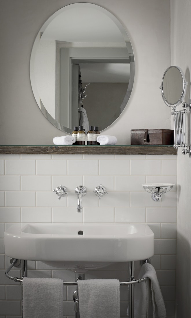 Comfort Room Bathroom