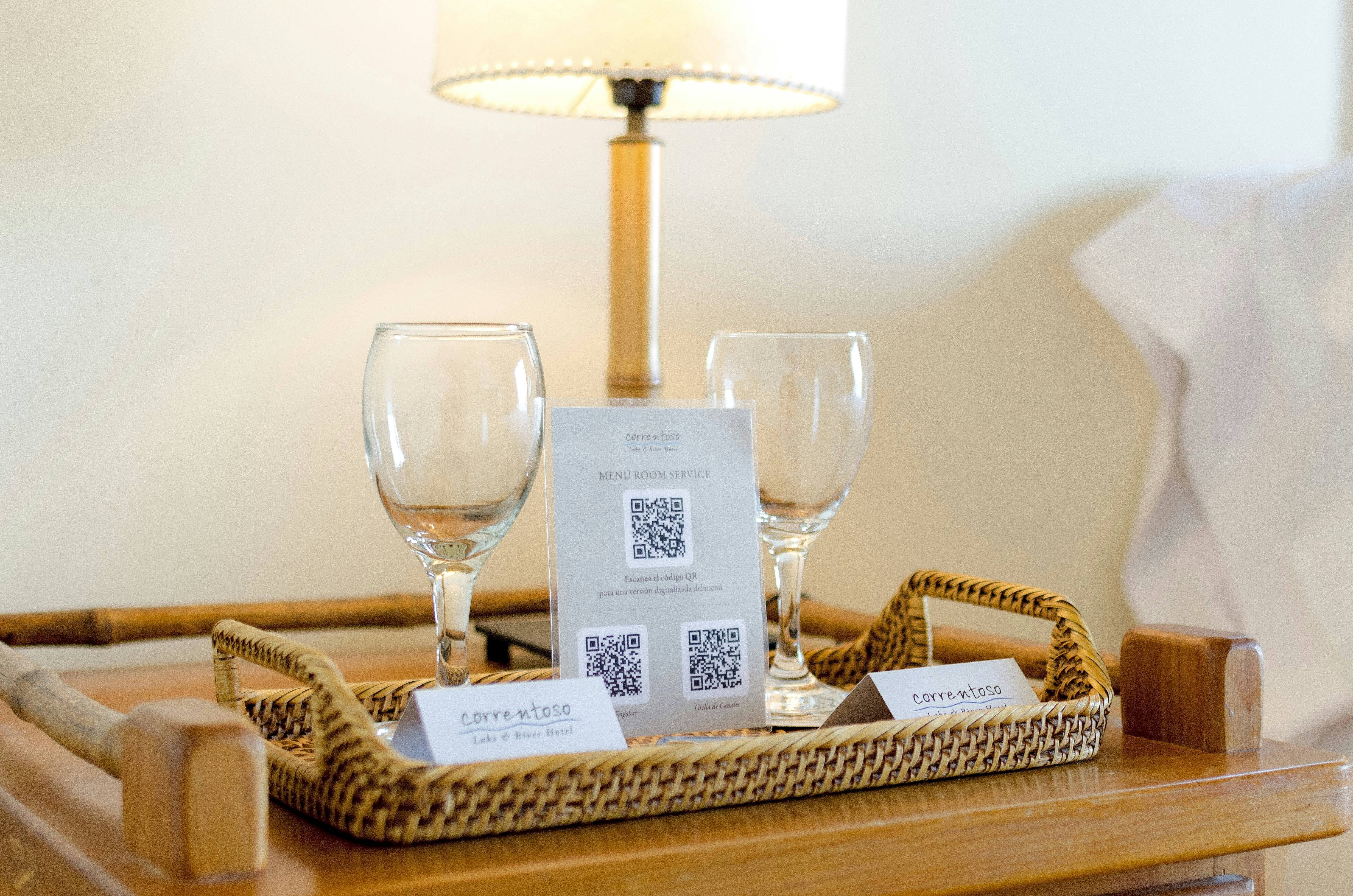 Lago Room - Room Details