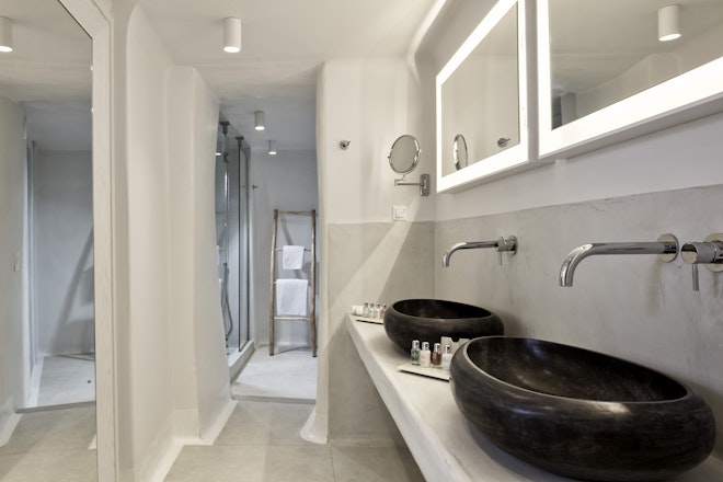 Cosmo Suite - Bathroom