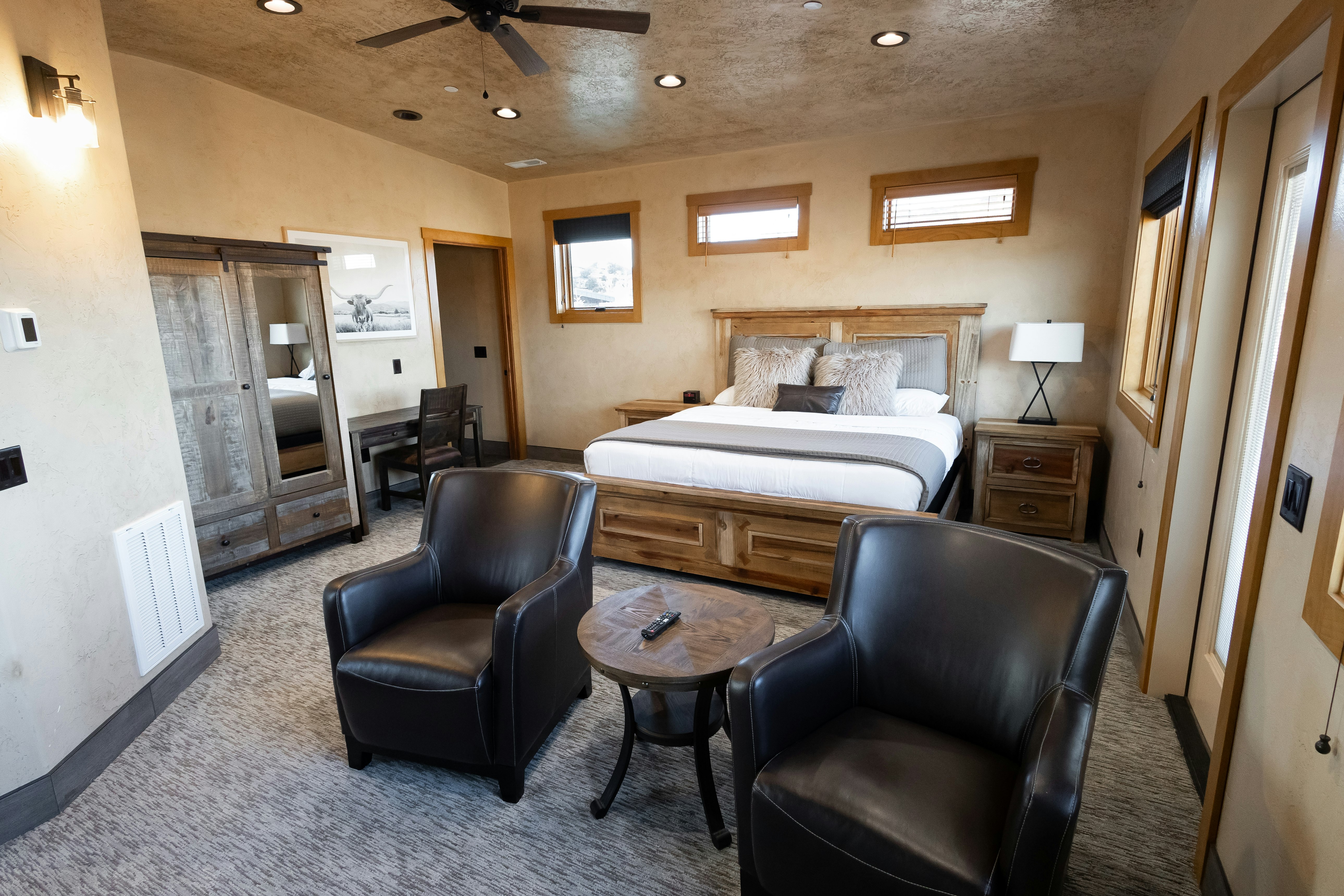 Indian Villa Upper King Suite