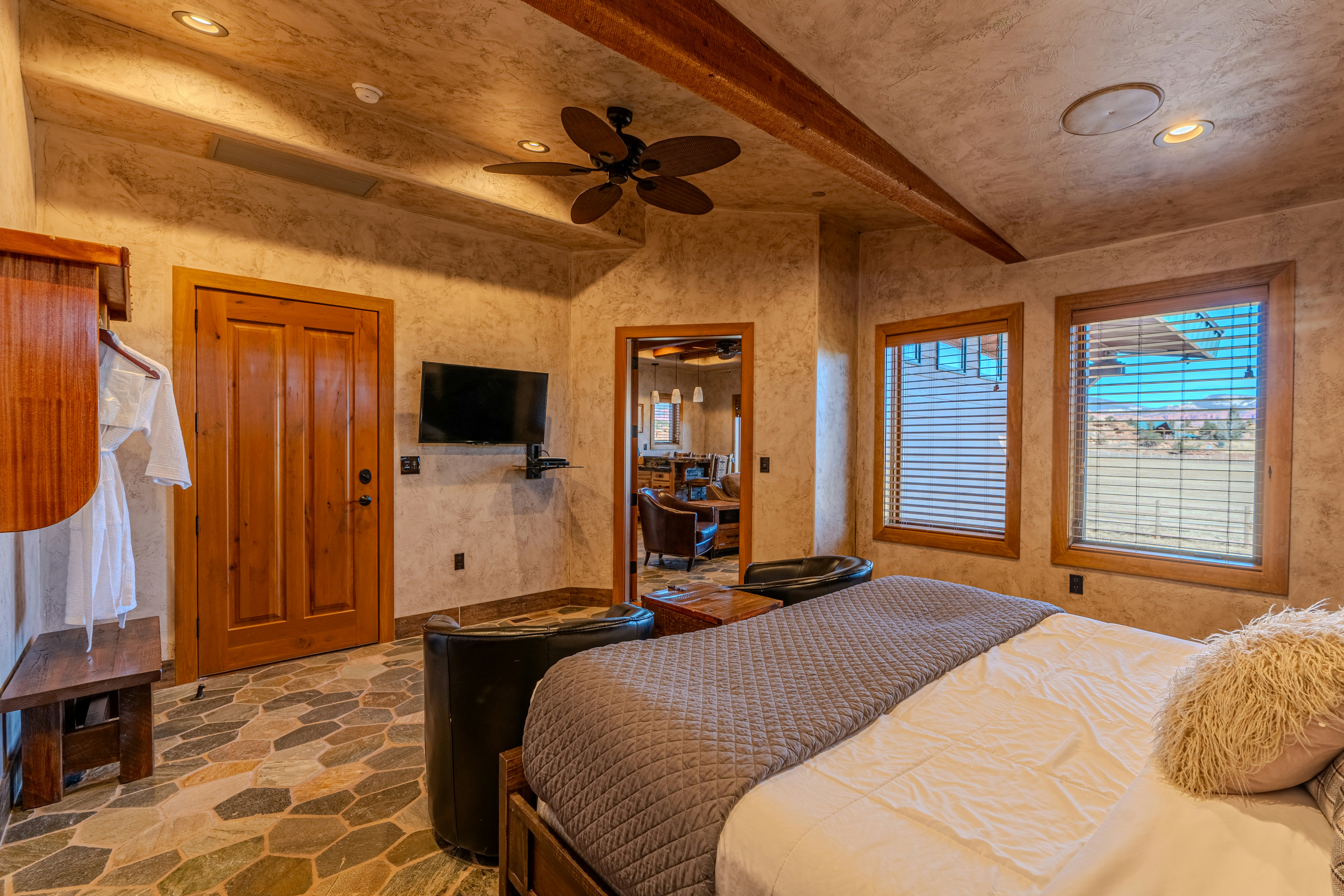 Villa King Room - Bedroom