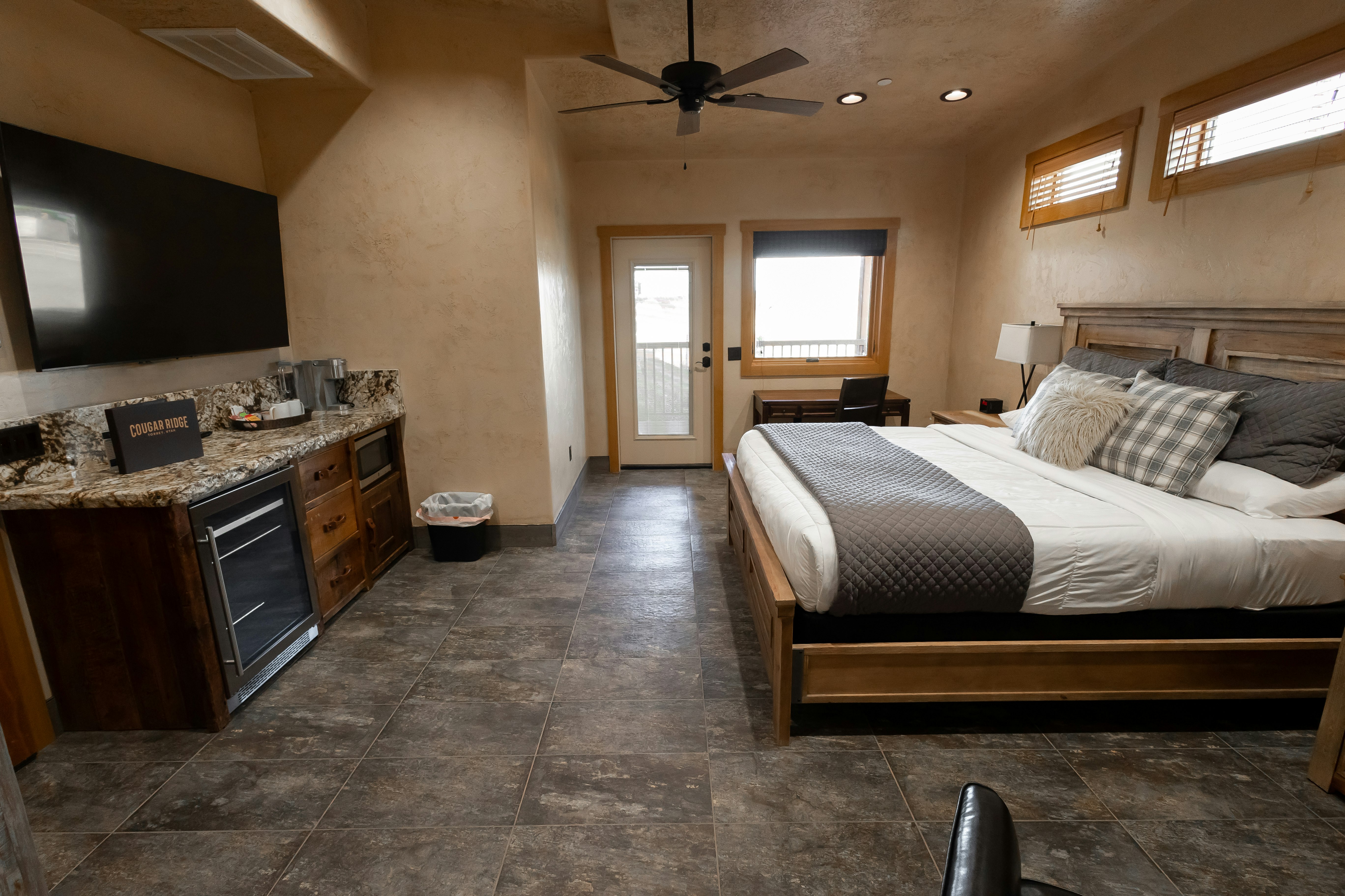 Villa King Room - Bedroom