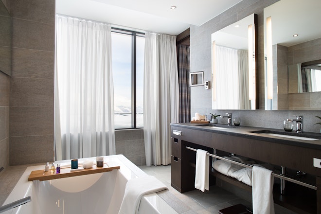 Ambassador Suite - Bathroom