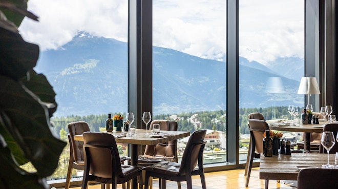 Lounge Restaurant