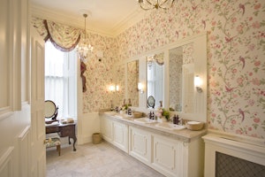 Gate Lodge - Powder Room
