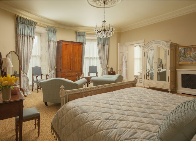 Castle Large Double - Bedroom