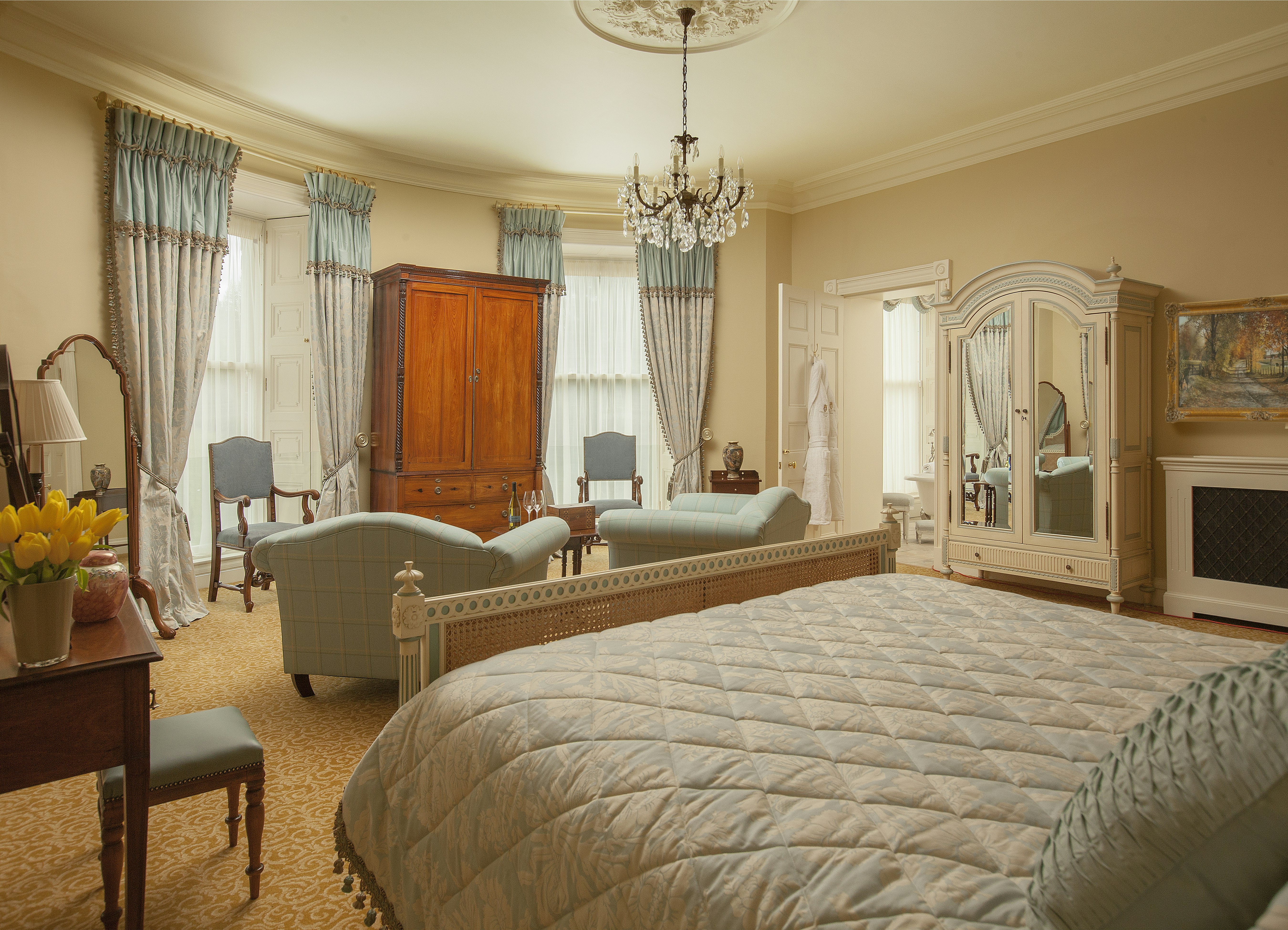 Castle Large Double - Bedroom