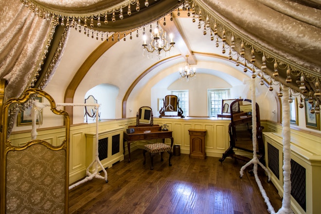 Castle Tower Suite - Dressing Room