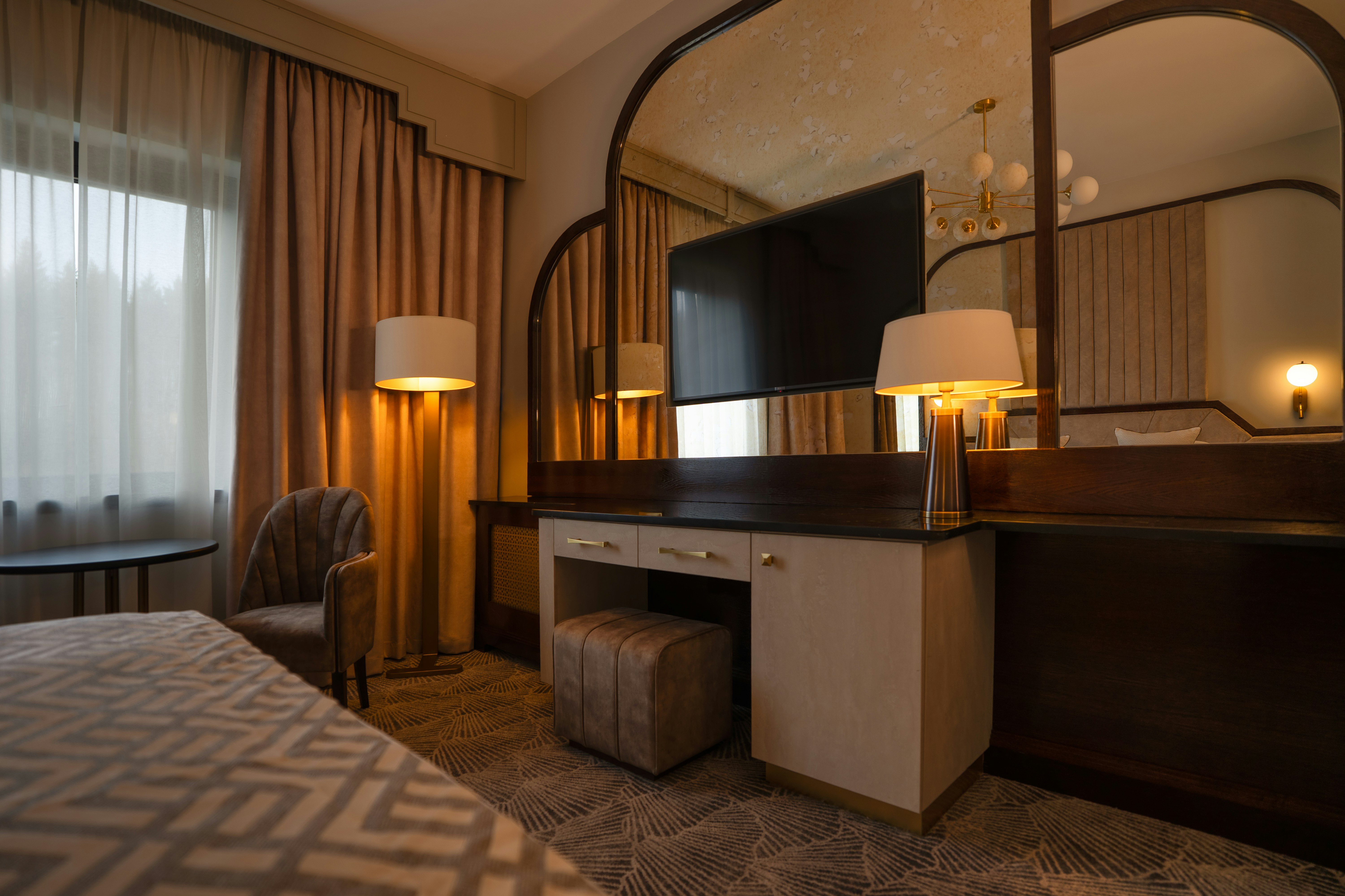 Classic Hotel Room - Bedroom