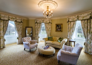 Castle Junior Suite - Living Area