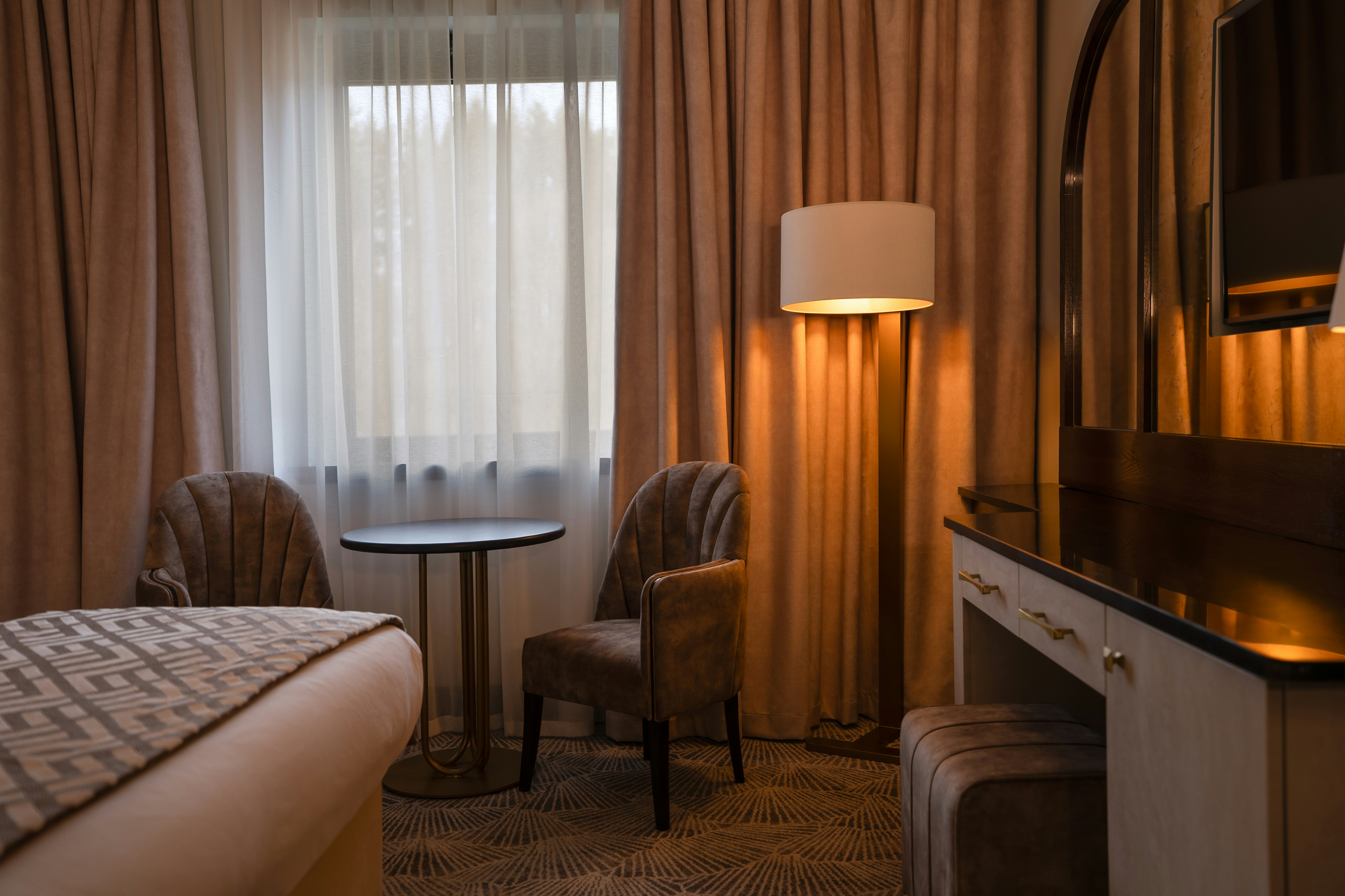 Classic Hotel Room - Bedroom