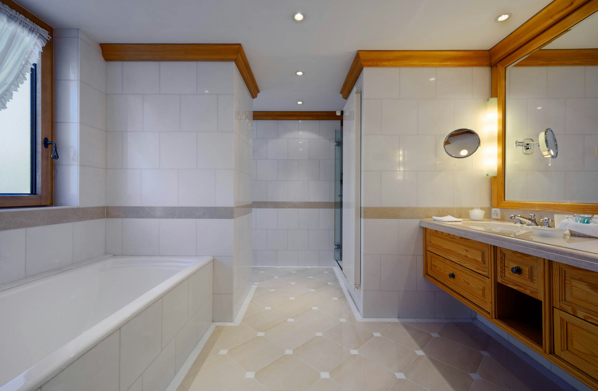 Bernina Suite Bathroom