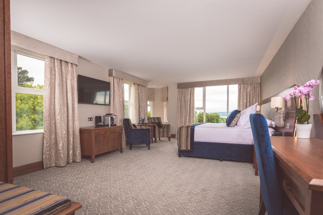 Deluxe Lough View Room
