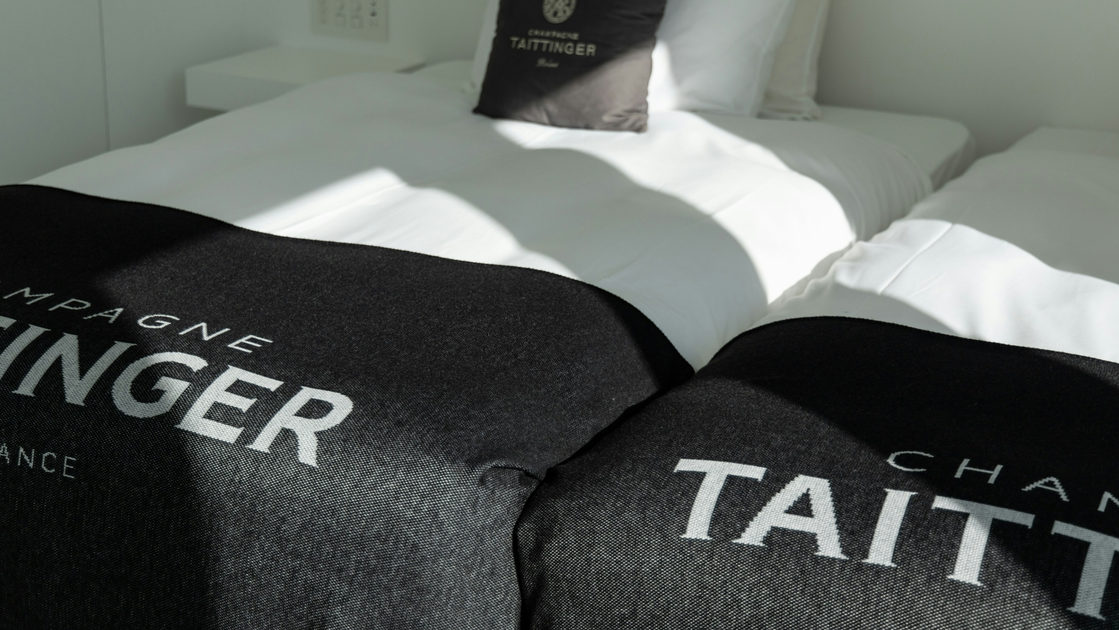 Upper Floor Deluxe Twin Room (11F Taittinger)