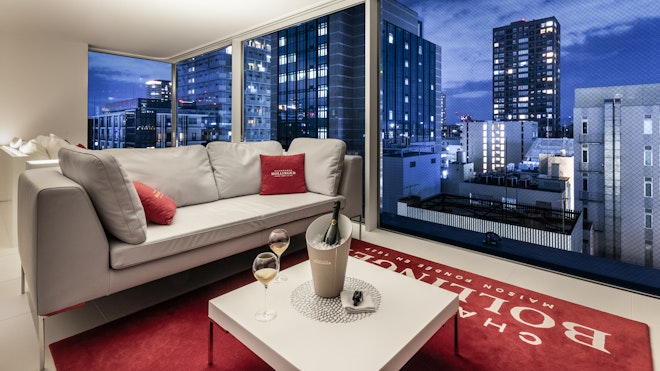 Top Floor Twin Room (14F Bollinger)