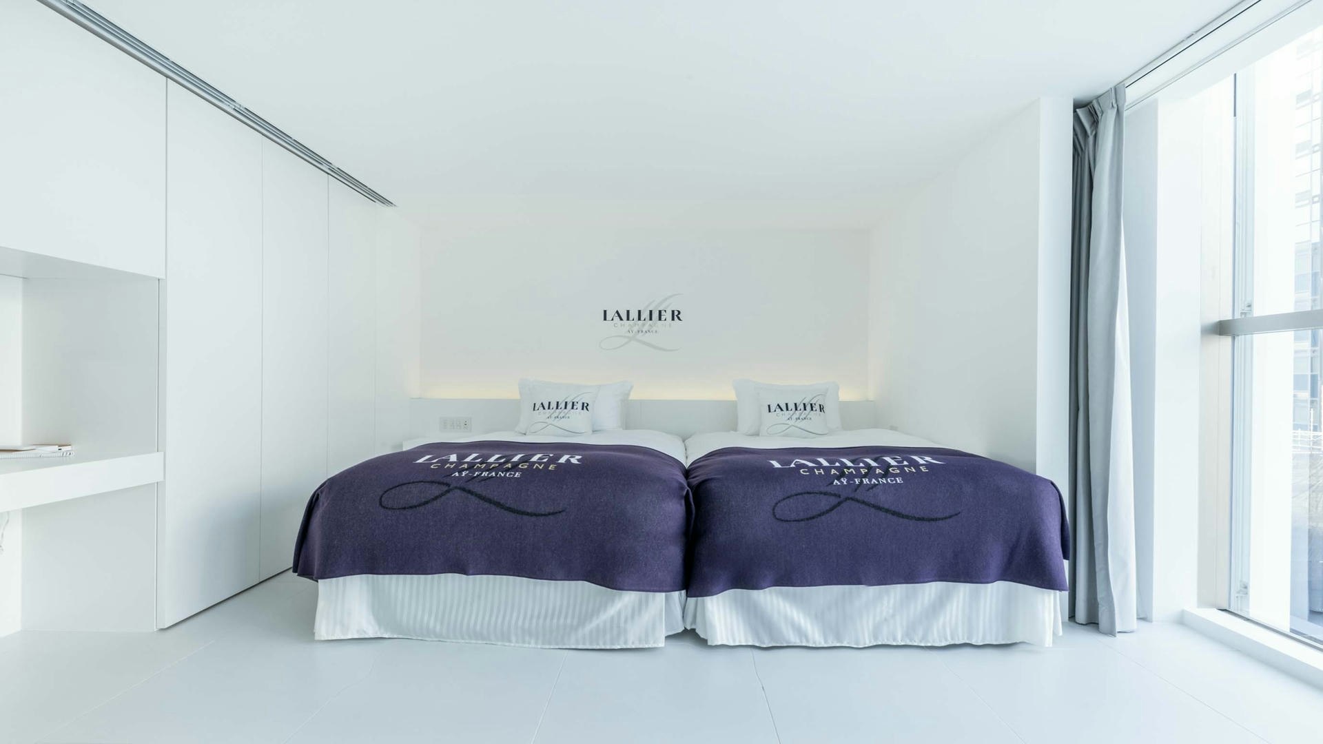 Deluxe Twin Room (8F Rallier)