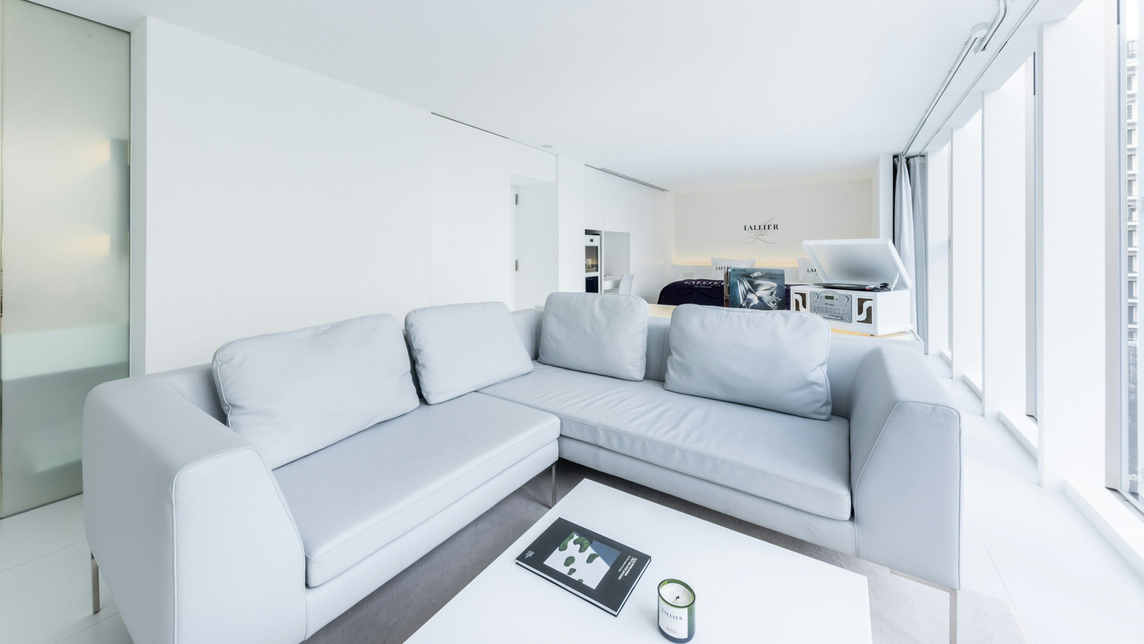 Deluxe Twin Room (8F Rallier)