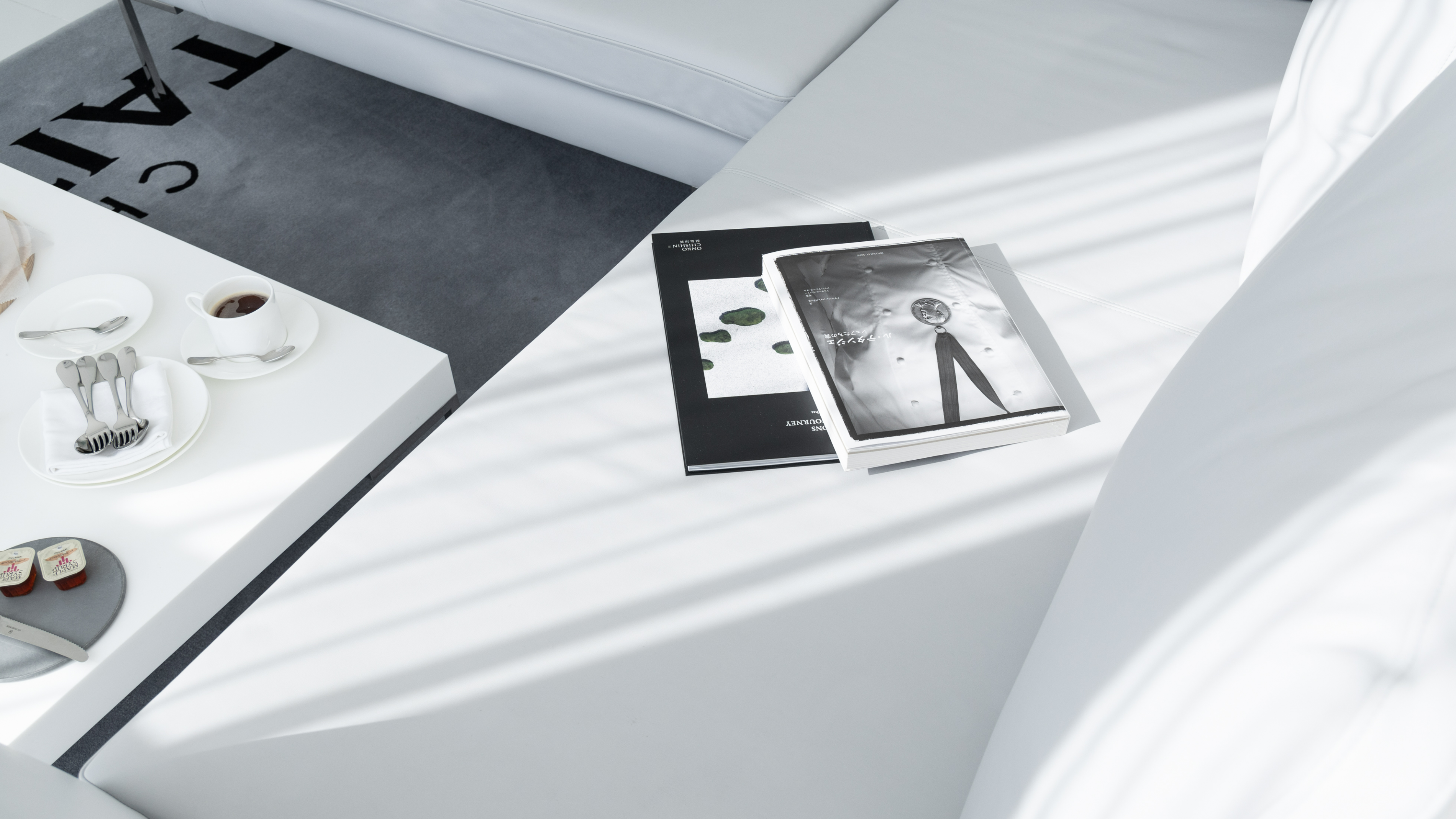 Upper Floor Deluxe Twin Room (11F Taittinger)