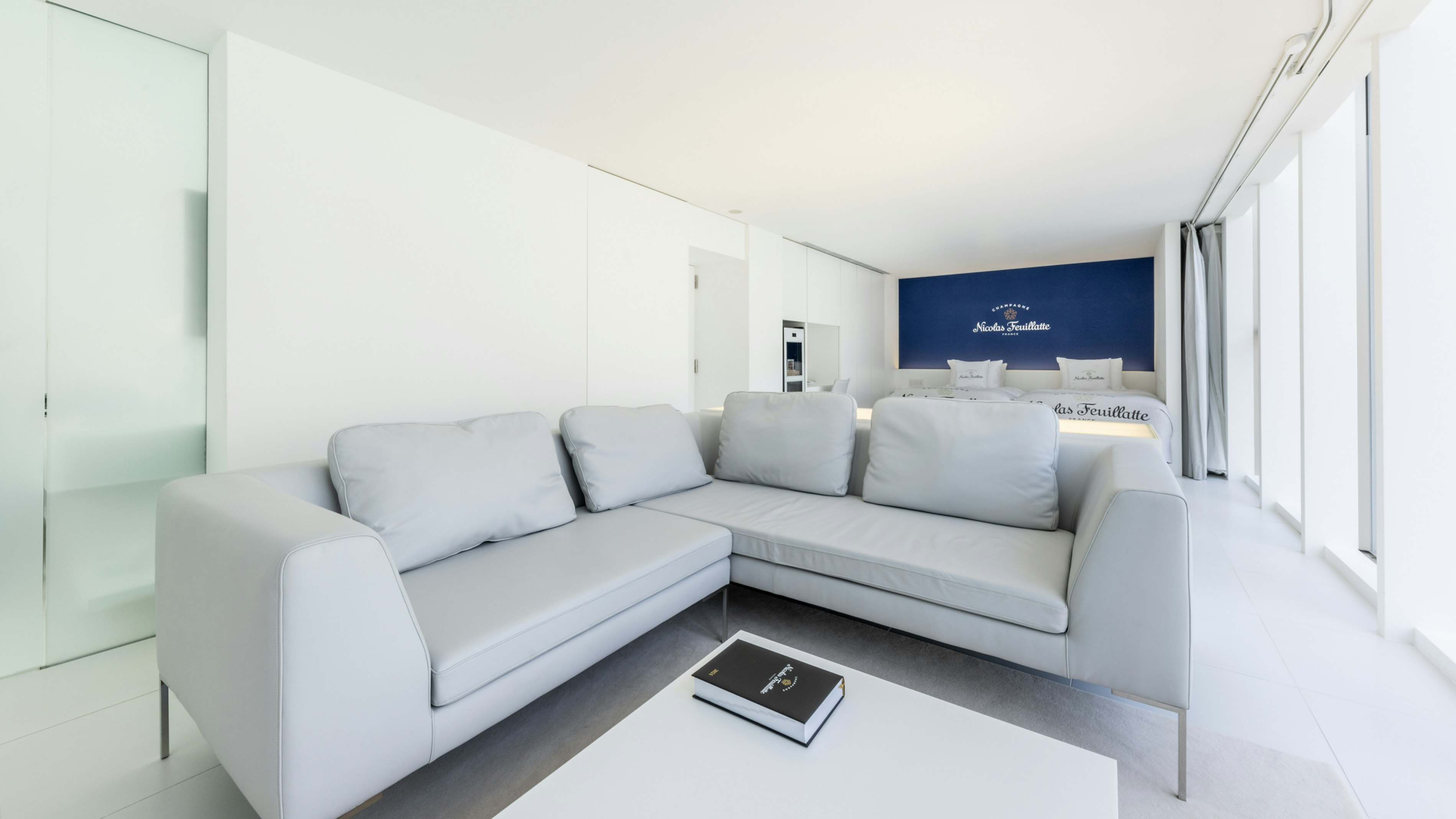 Deluxe Twin Room (9F Nicolas Fiat)