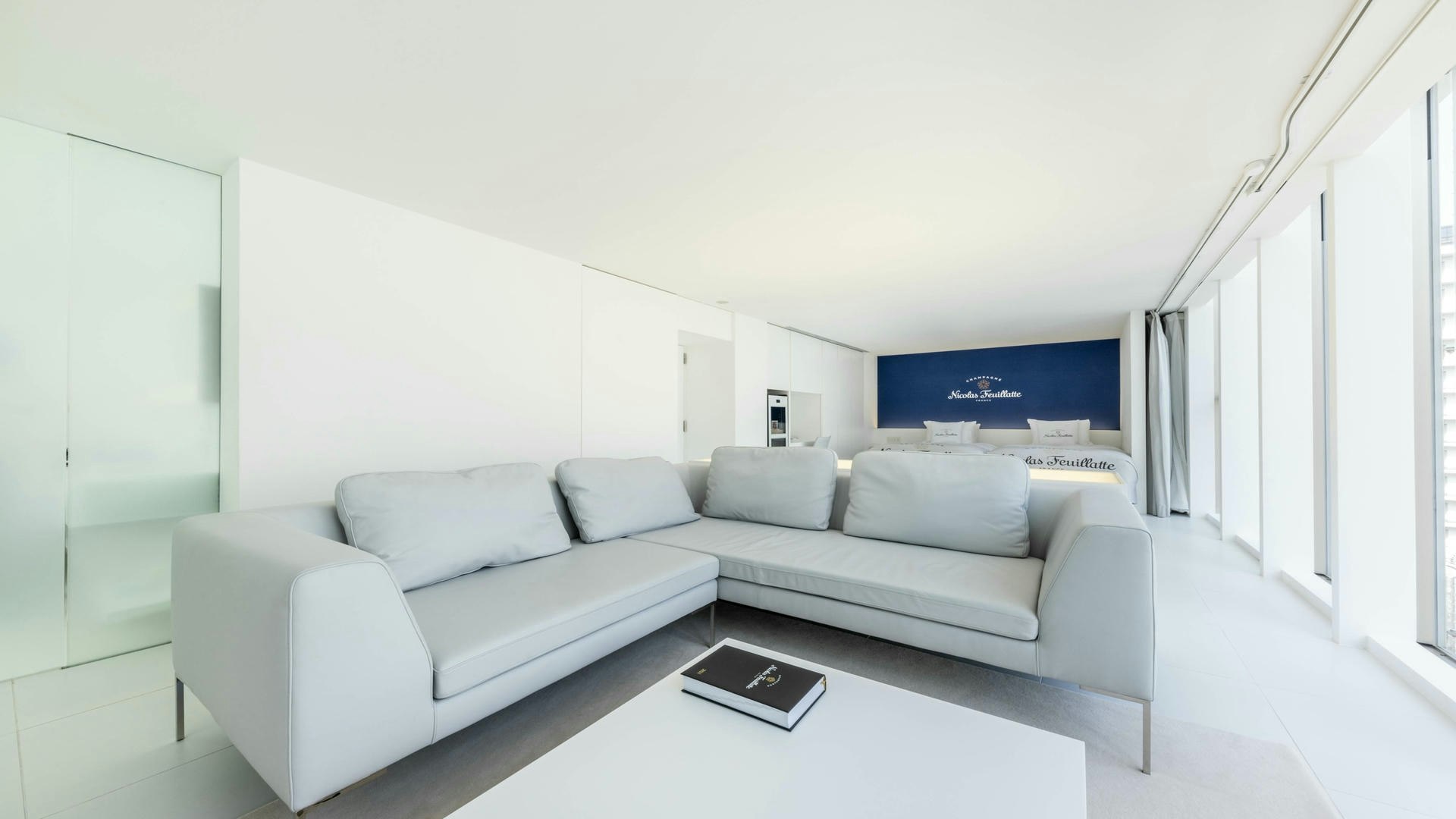 Deluxe Twin Room (9F Nicolas Fiat)