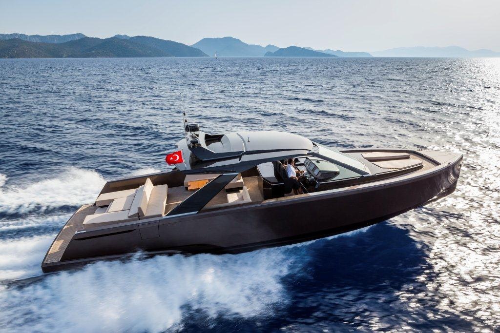 Sundowner Speed Boat