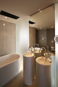 Premium Suite