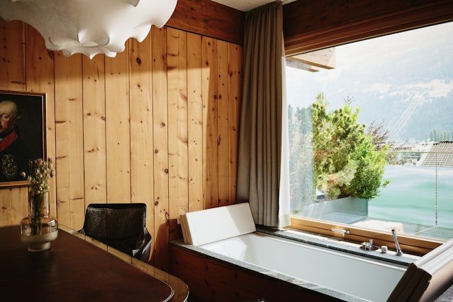 Loft Suite 3-7