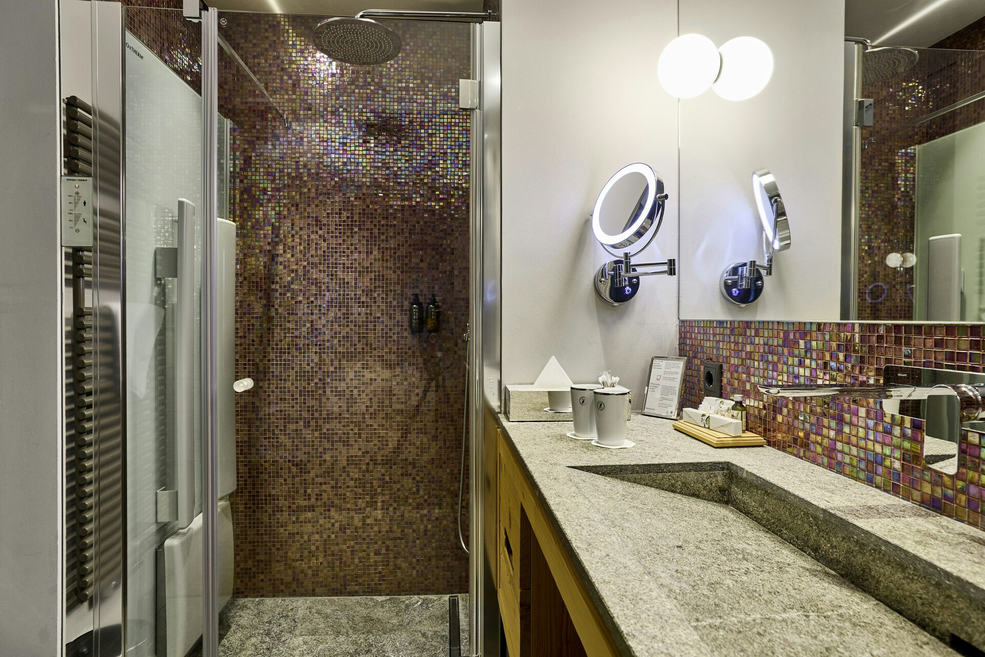 Loft Suite 3-7 Bathroom