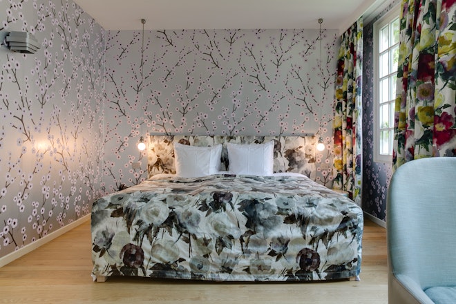 Luxury Suite - Bedroom