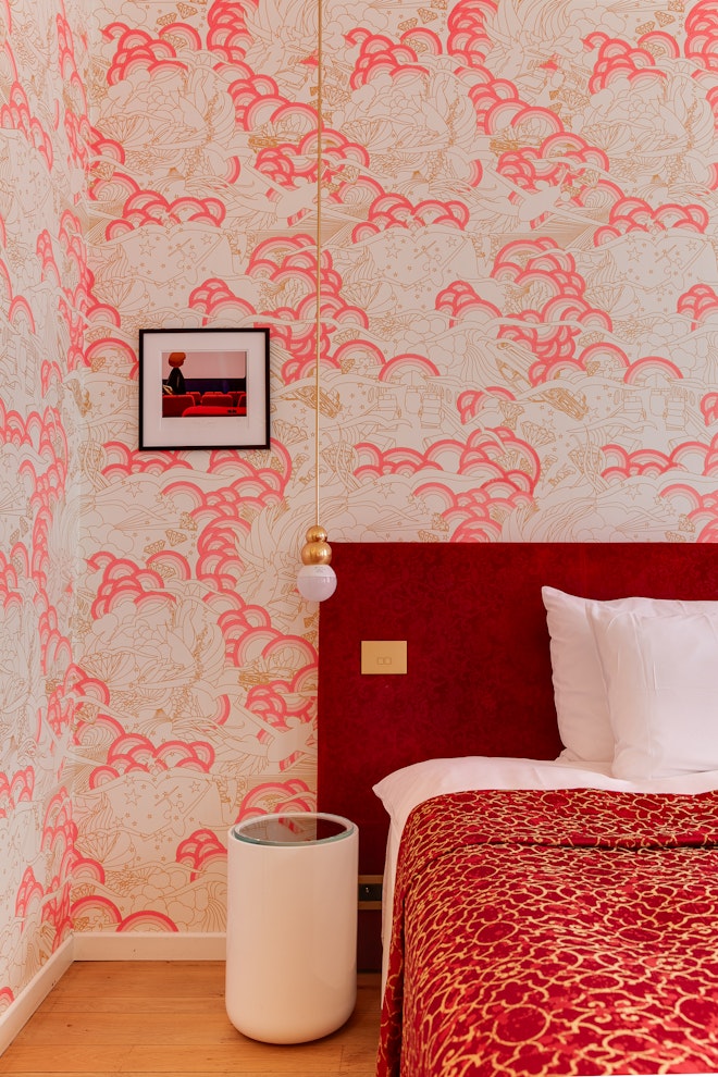 Deluxe Room - Bedroom