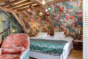 Deluxe Room - Bedroom