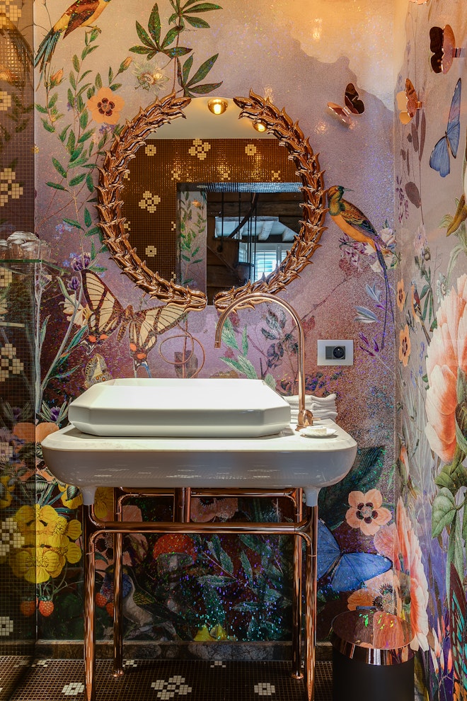 Deluxe Room - Bathroom
