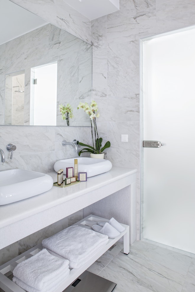Delight Suite Sea View with private  pool bathroom