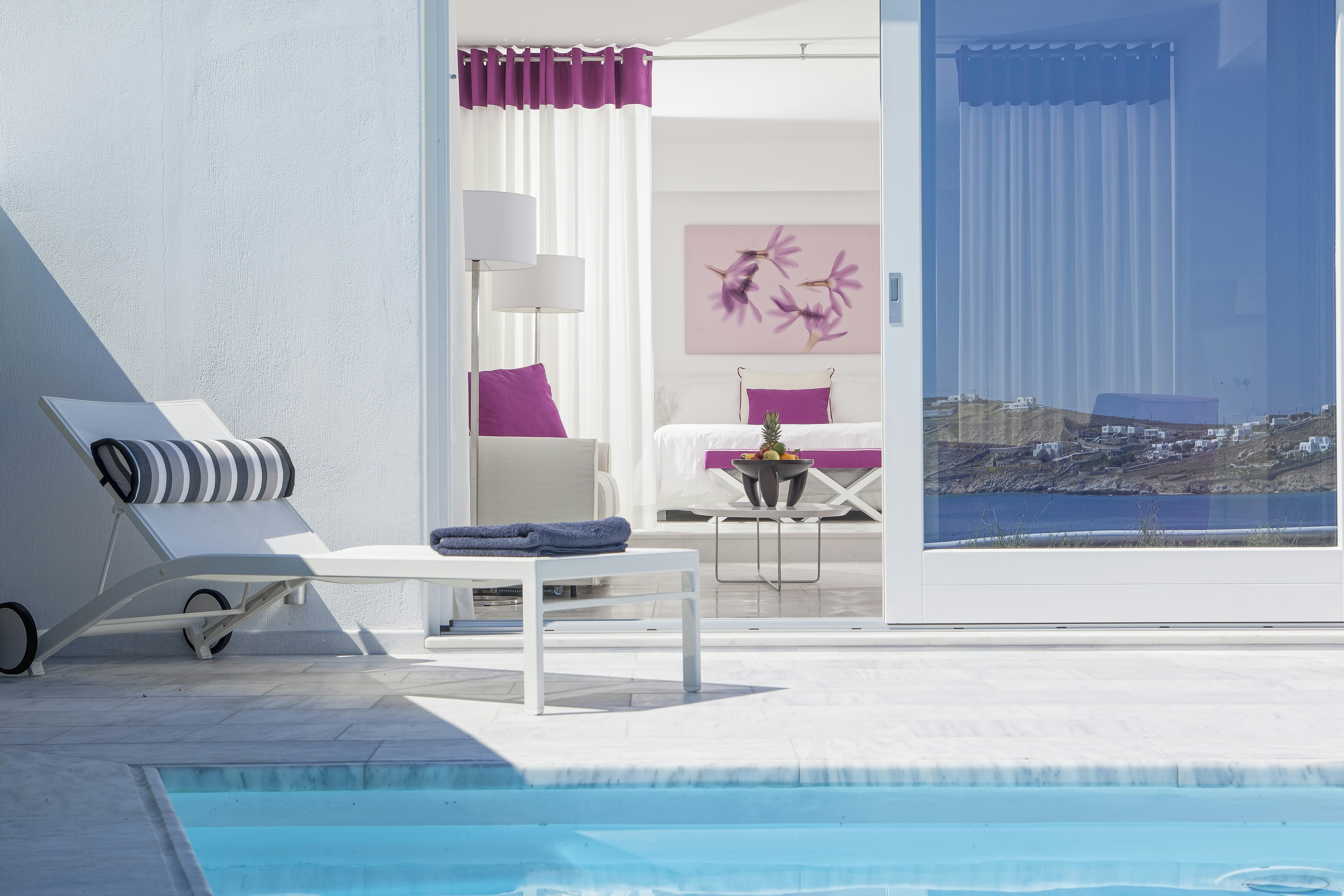 De.light private pool