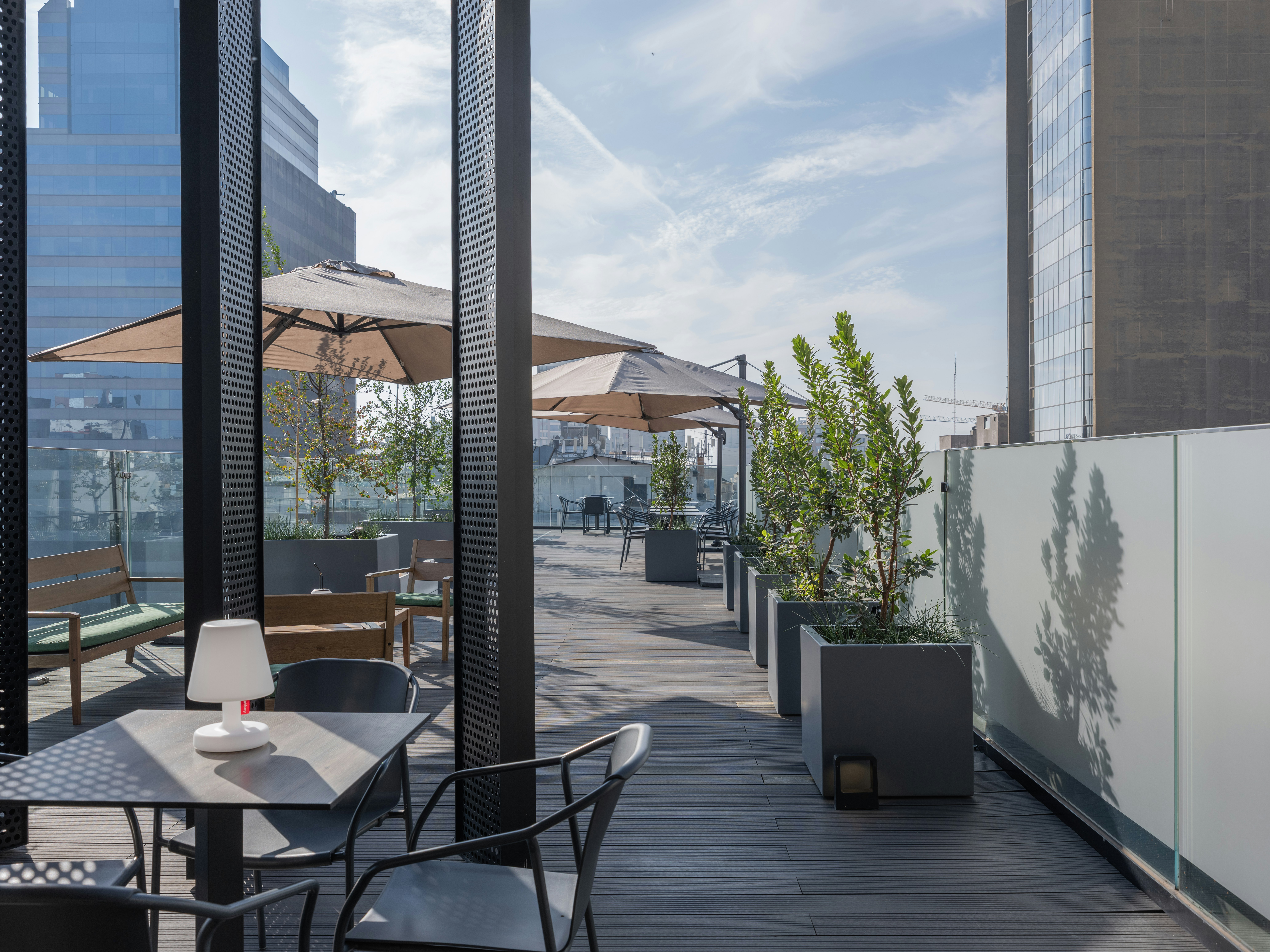 Debaines La Terraza - Entrance