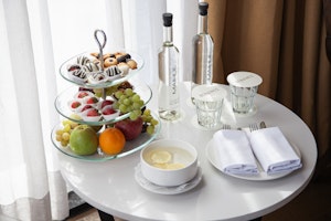 Deluxe Corner Room - Room Service
