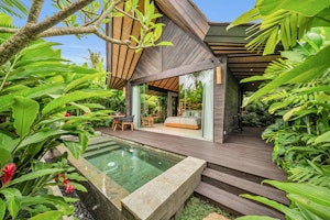 Jabu Exterior Day View
