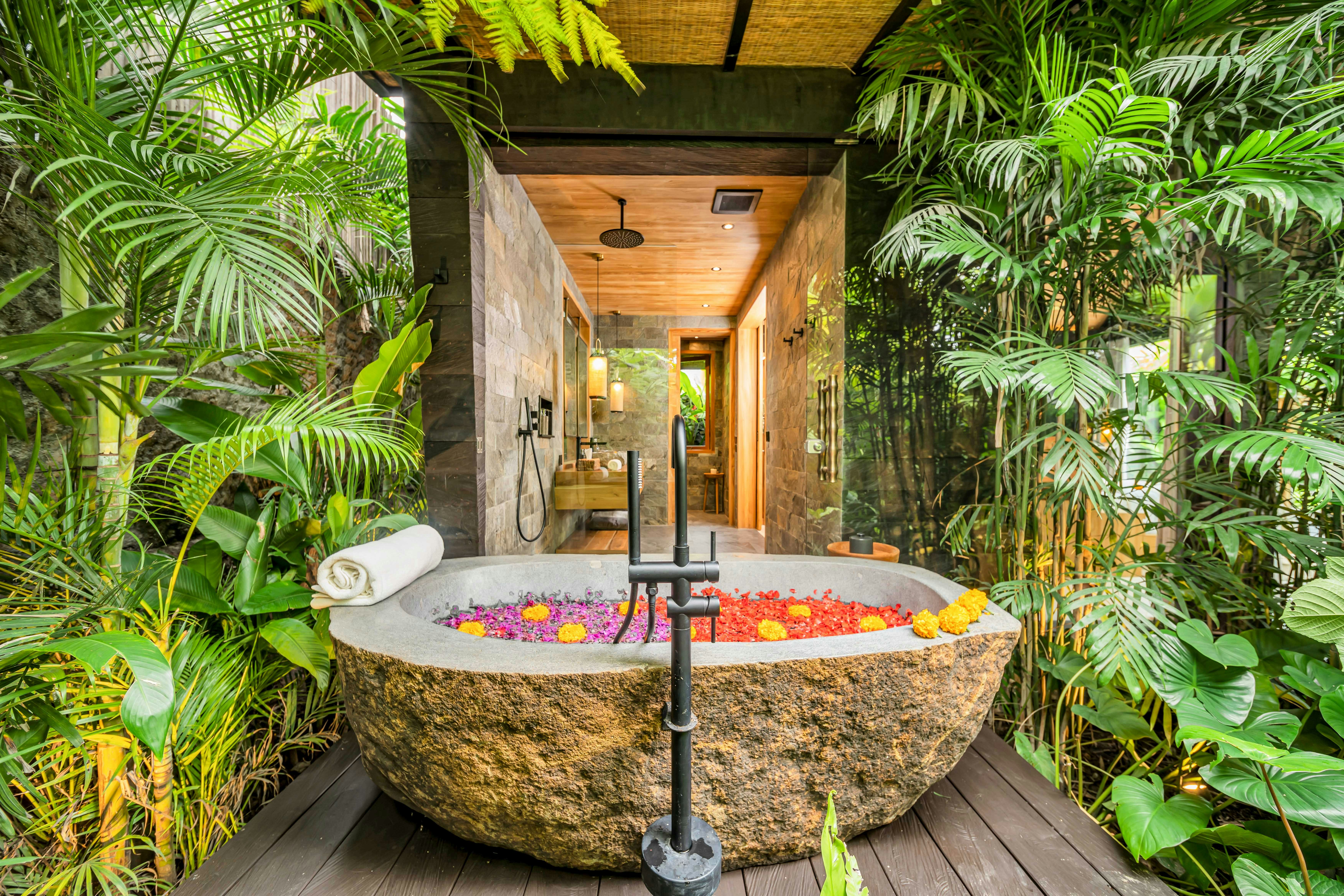 Jabu Jungle Bathtub