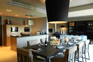Deluxe Villa - Dining Area