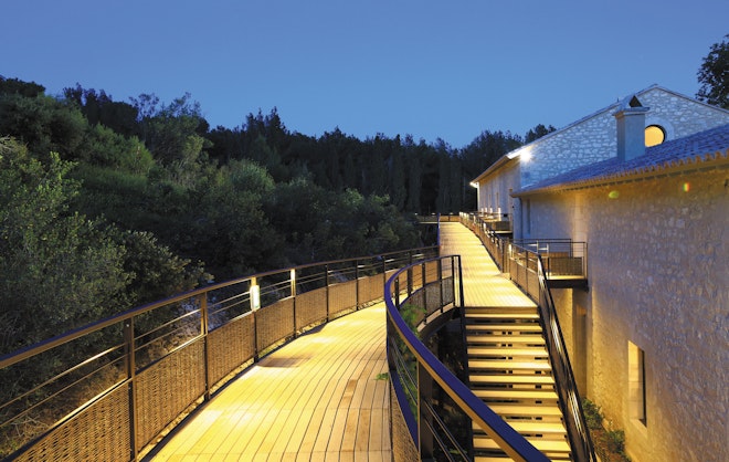 Exterior View Suite Access