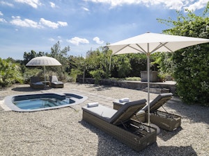 Jacuzzi Sicilian Villa
