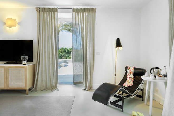 Exclusive Suite with private pool