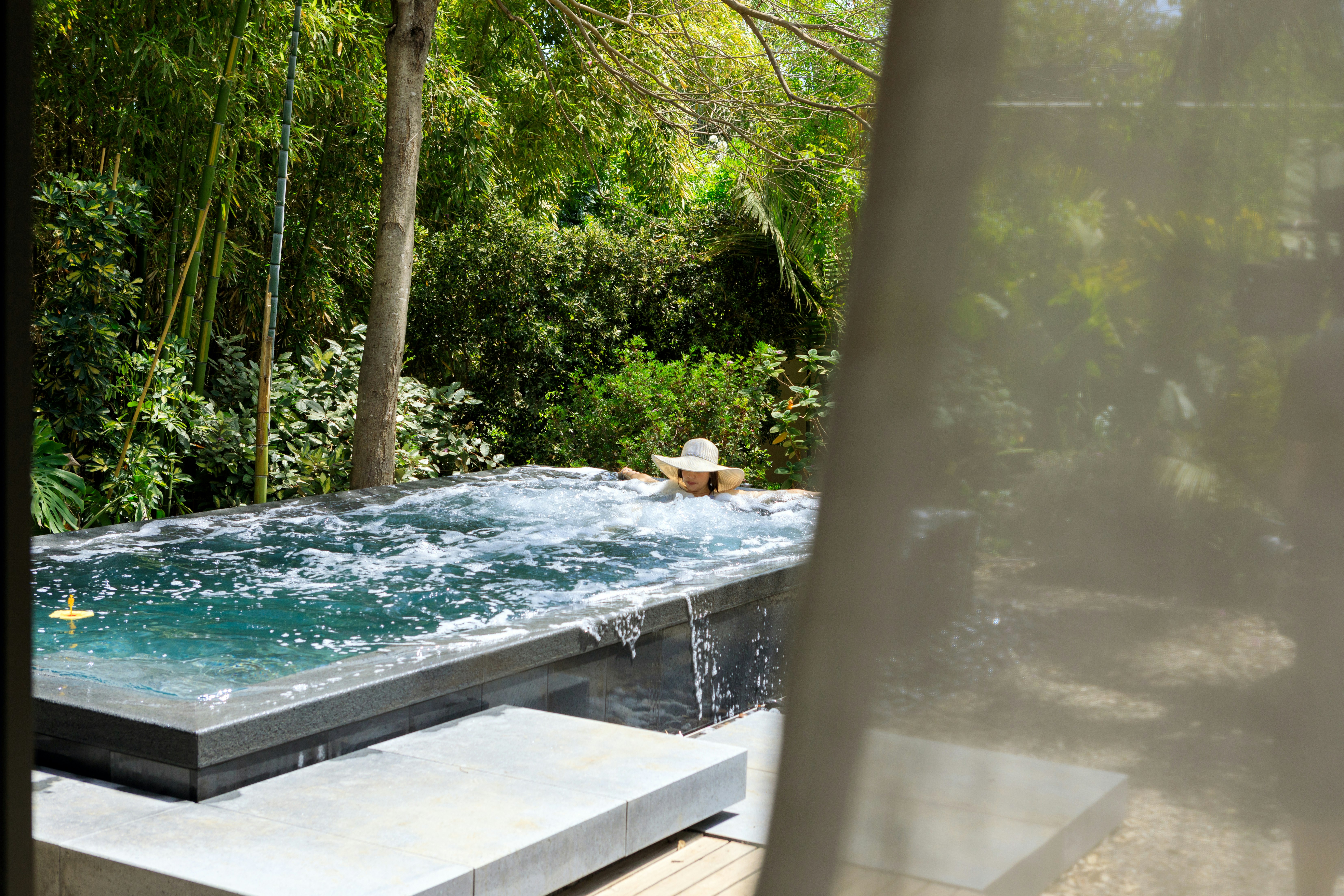 Jacuzzi Family Lodge