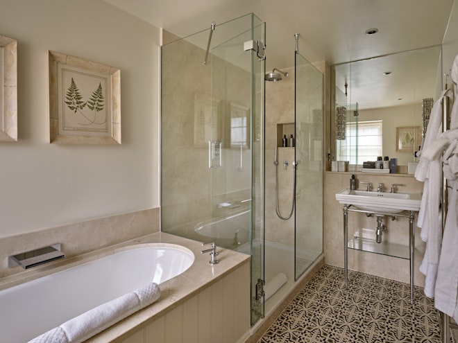 Top Notch - Bathroom